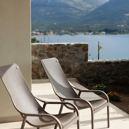 Physis Fokida Villa Eratini Exterior photo